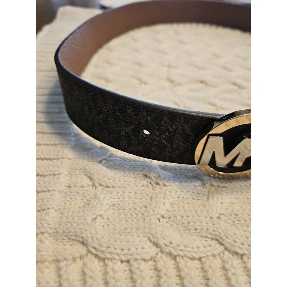 Michael Kors Signature Reversible Leather Belt W Mk Gold/Silver Buckle Sz Small